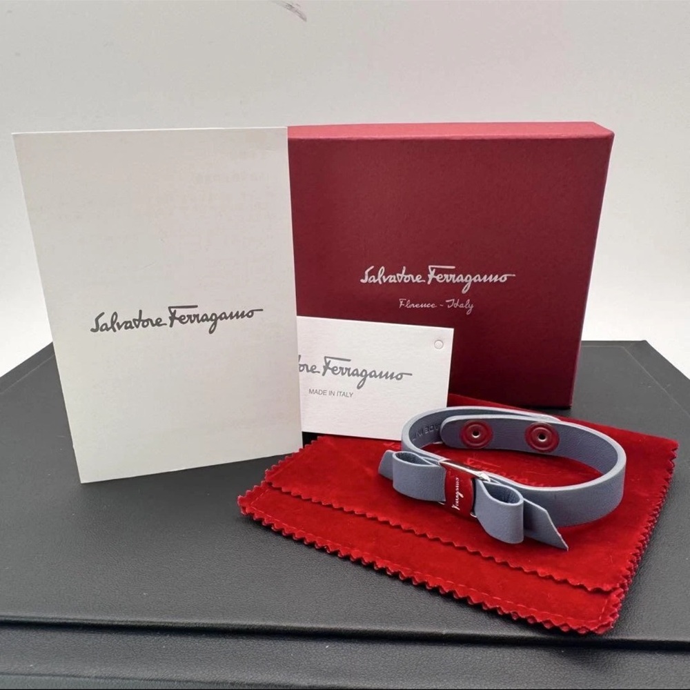 Ferragamo Vara bracelet with ribbon blue leather made in Italy